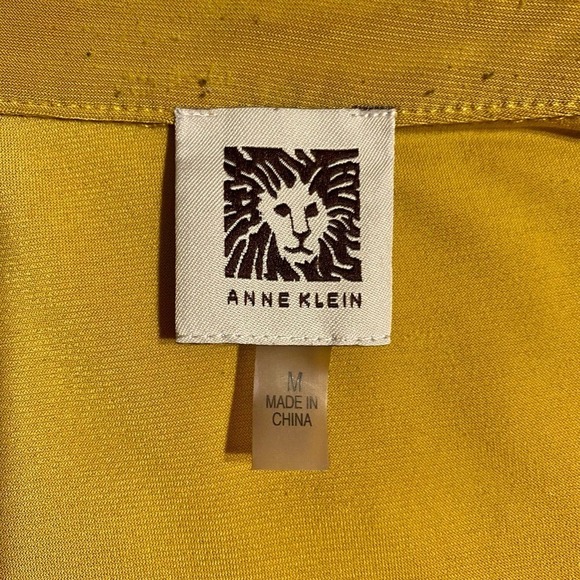 Anne Klein Mustard Short Sleeve Blouse Top - Picture 6 of 8